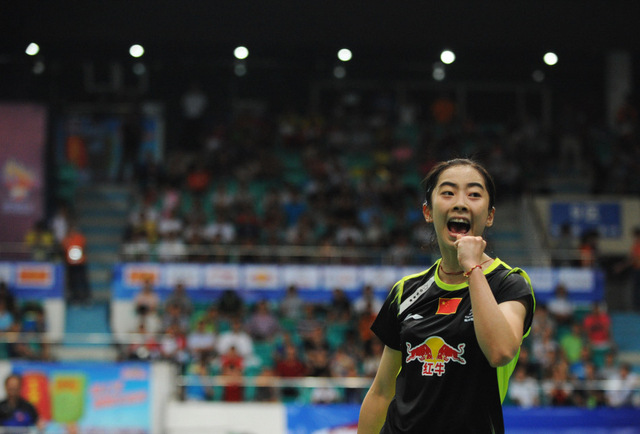 王适娴庆祝晋级8强