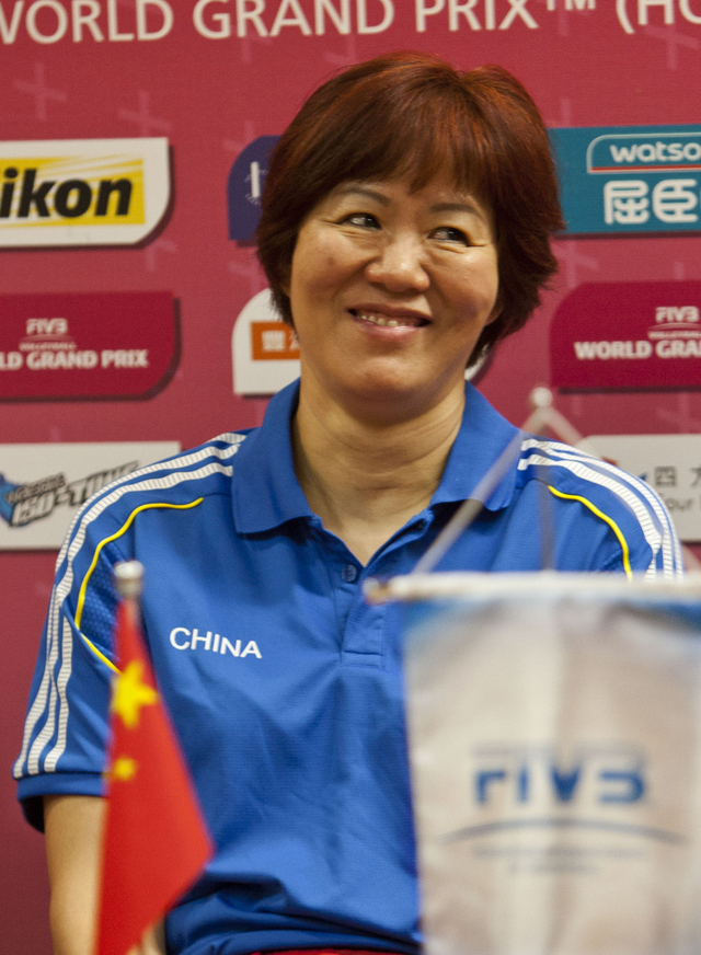 郎平微笑亮相发布会