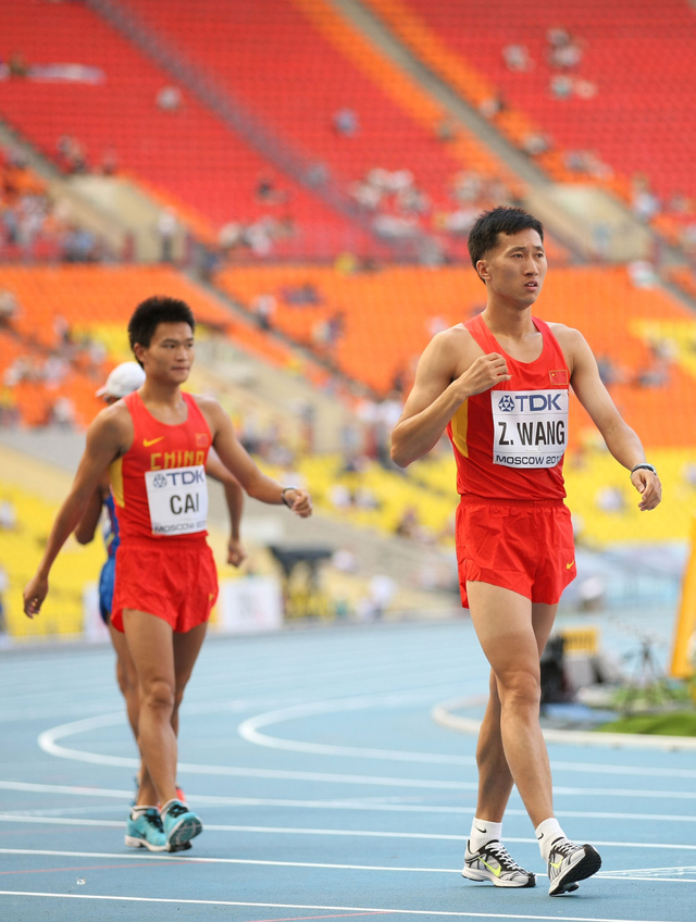 王镇（右）和蔡泽林