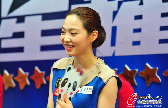 韩国美女的灿烂笑容