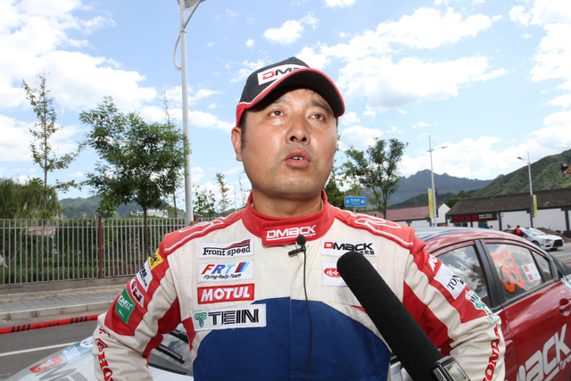 迪马克轮胎风行车队王翔接受采访