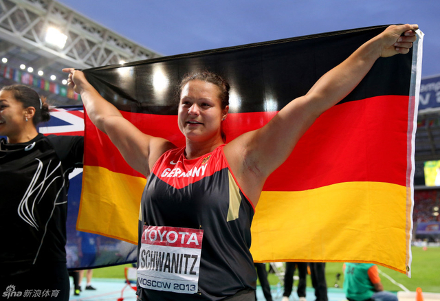 德国选手施瓦尼茨获亚军