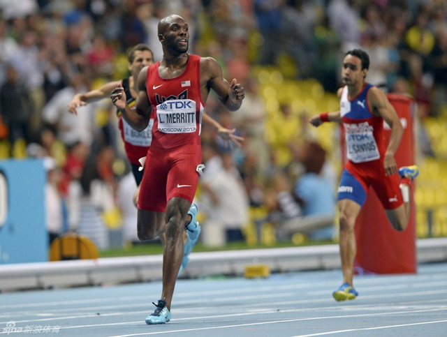 梅里特轻松夺冠