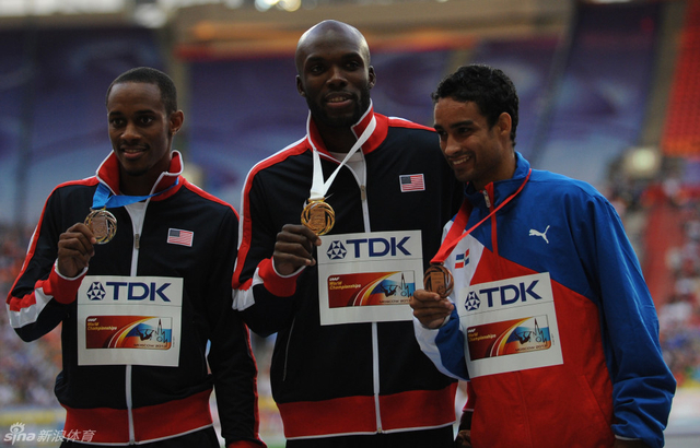 男子400米前三名