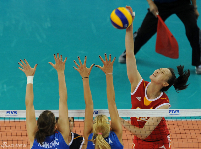 惠若琪大力扣杀