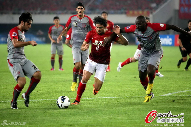 埃尔克森单枪匹马