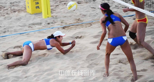 丁晶晶鱼跃救球