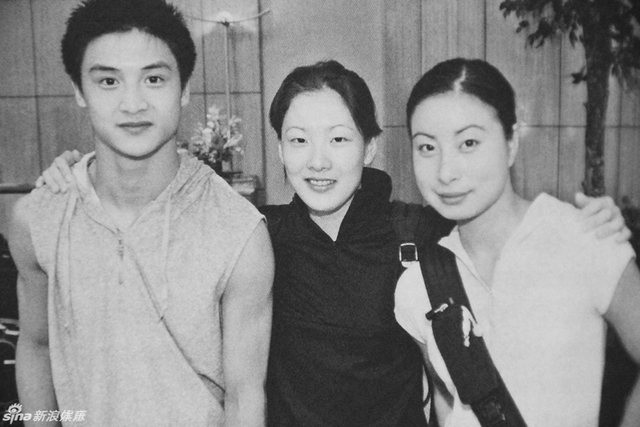 2000年与田亮和伏明霞的合影