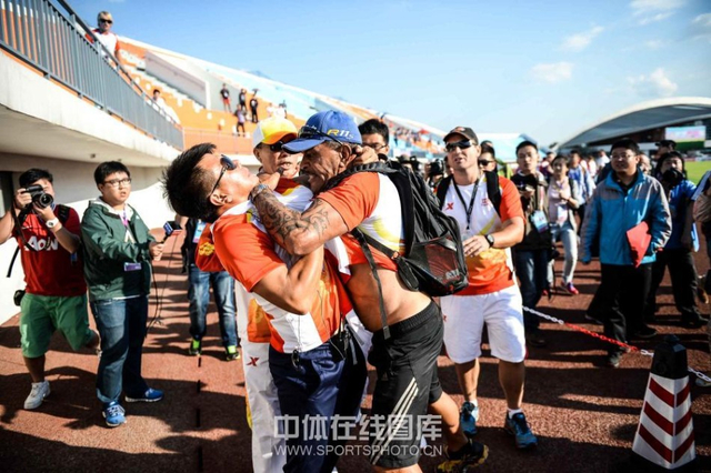 江苏外教怒斥北京队教练