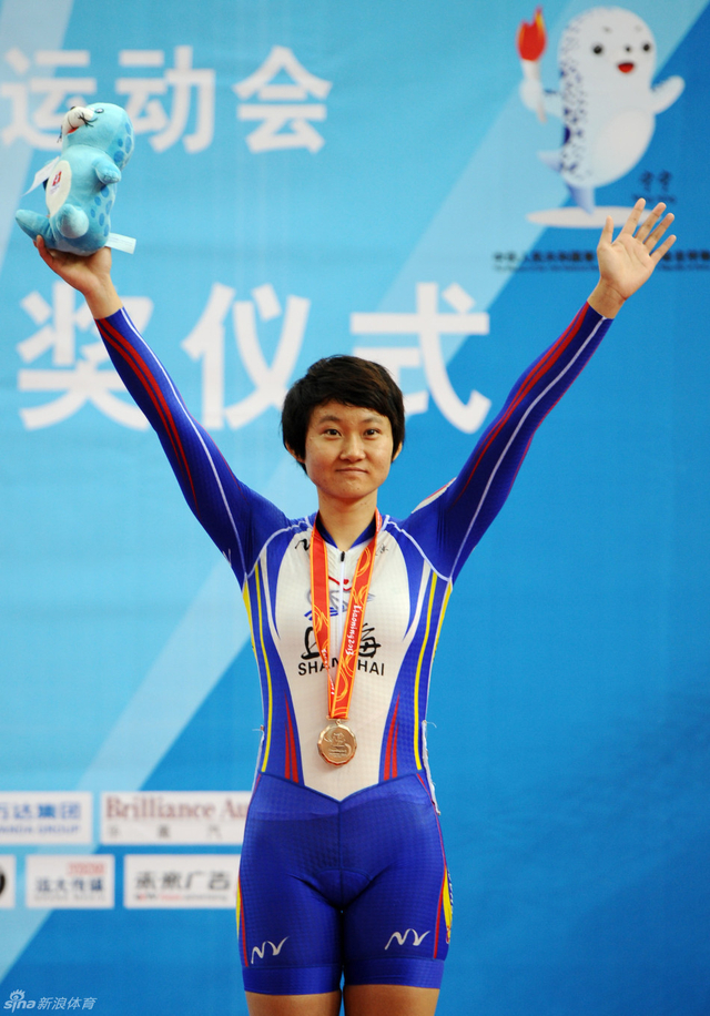 钟天使在颁奖仪式上