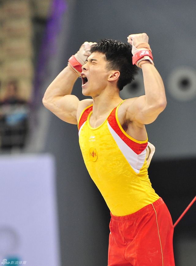 周施雄庆祝胜利