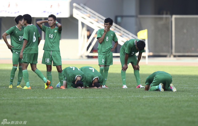 新疆队员难掩悲伤