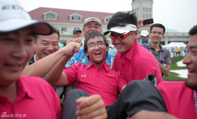 高尔夫男团辽宁队夺冠
