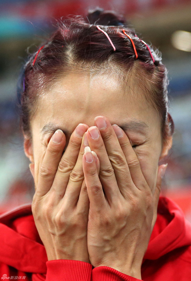 谢荔梅激动不已