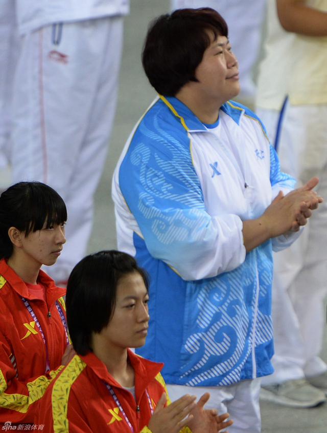 天津队柔道选手佟文在闭幕式上