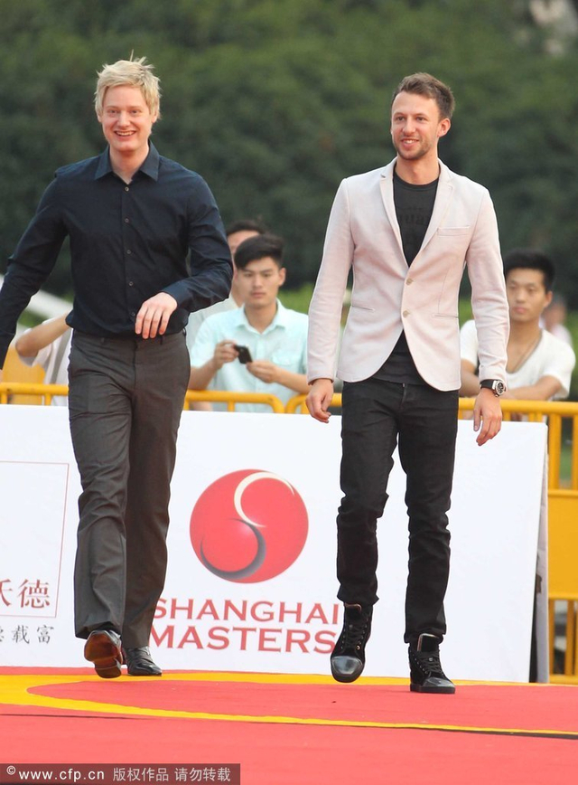 罗伯逊特鲁姆普亮相