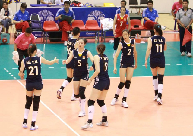 女排姑娘们加油