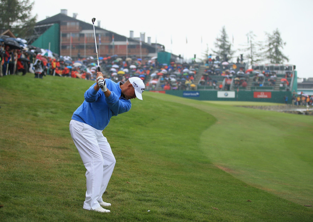 托马斯-比约恩击球