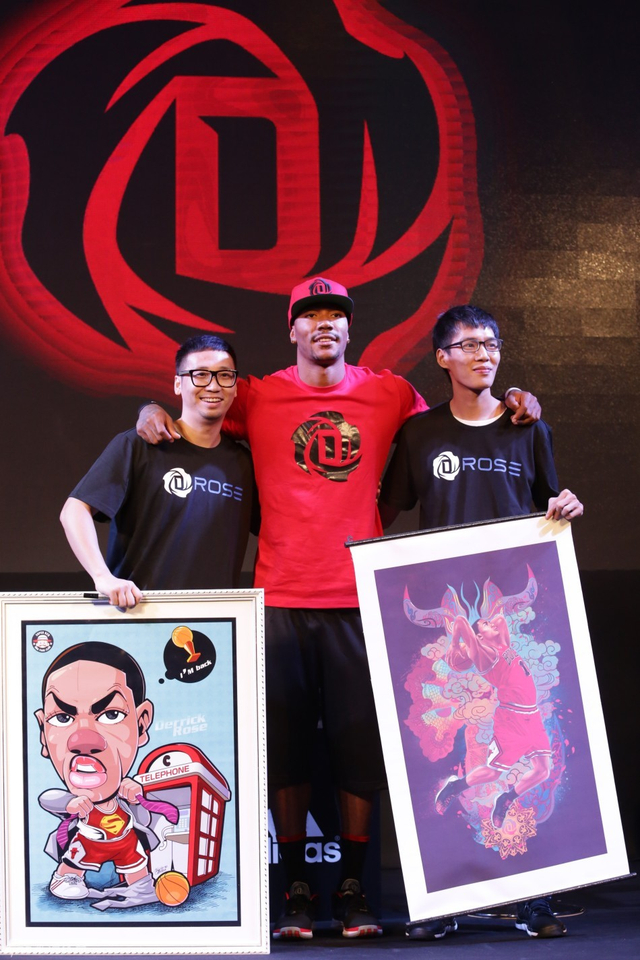 大嘴泉赠送罗斯漫画