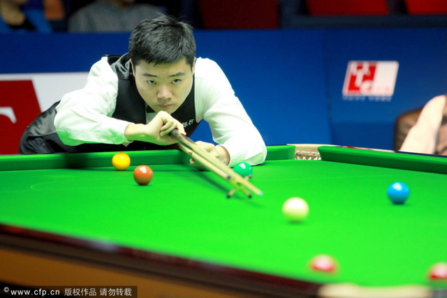 丁俊晖架杆进攻