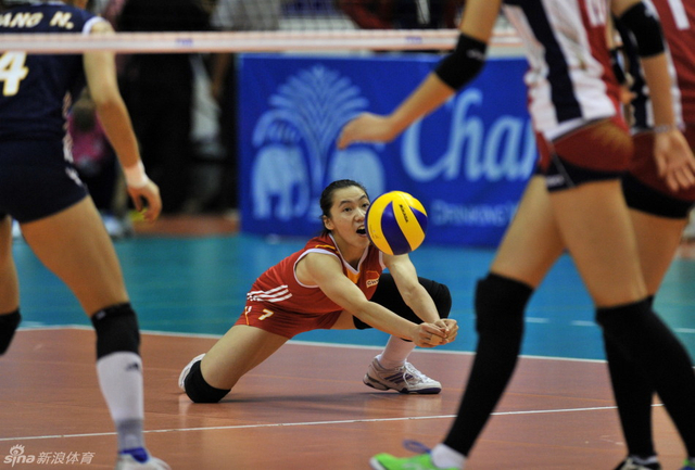 张娴救球