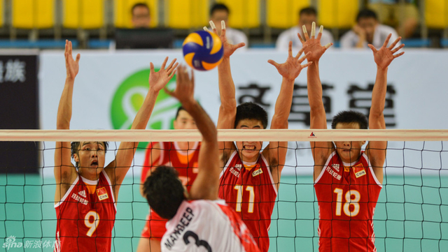 中国队三人拦网