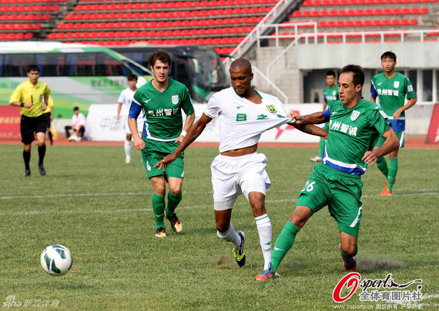 智诚日之泉拼抢