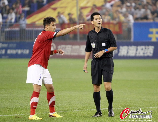 天津松江外援向裁判投诉