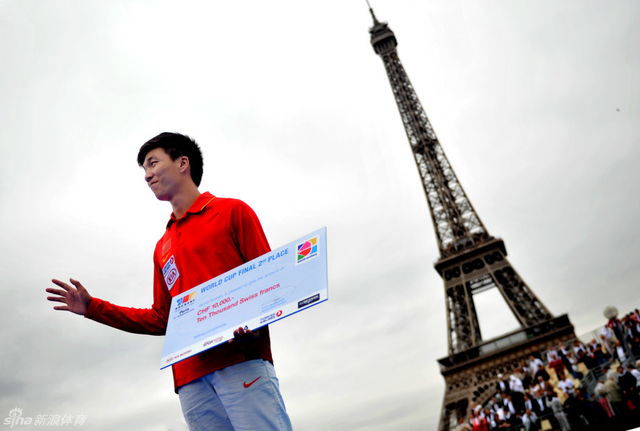 埃菲尔铁塔见证戴小祥亚军