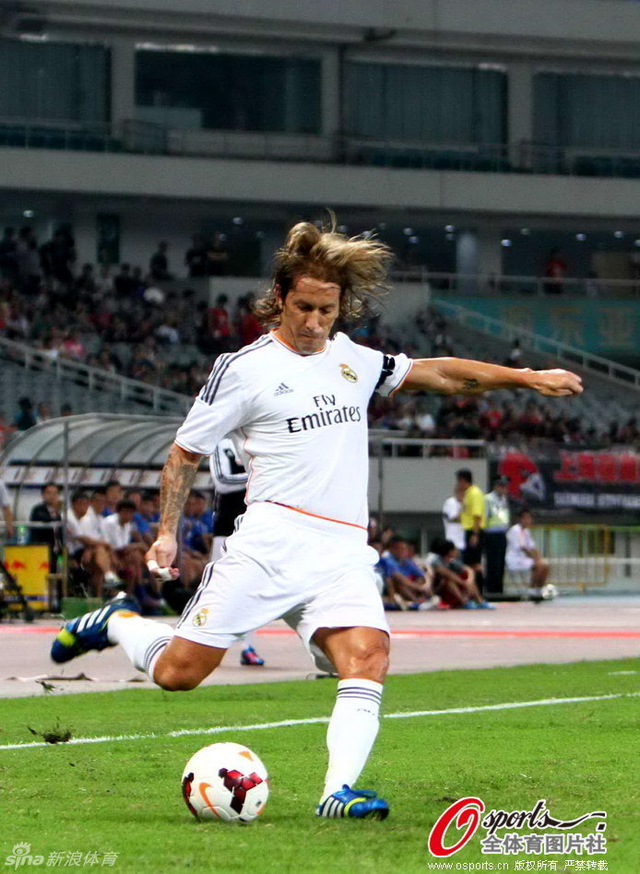 萨尔加多拔脚怒射