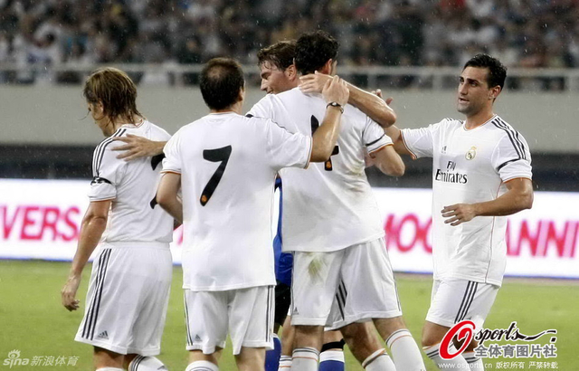 皇马元老庆祝进球