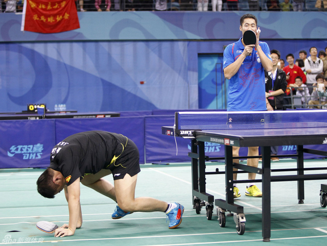 马琳自罚钻球台