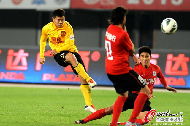 黄博文起脚爆射