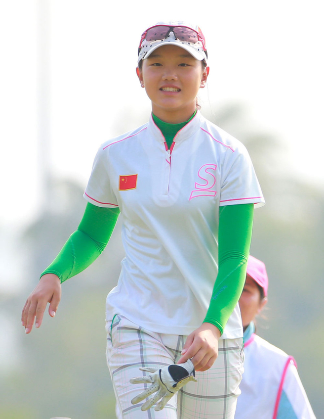 石昱婷庆祝抓死鸟