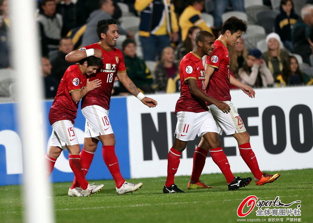 1/8首回合恒大客场2-1水手