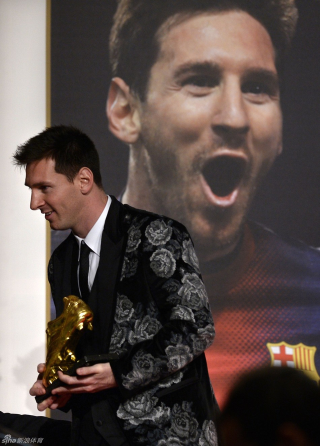梅西走下奖台