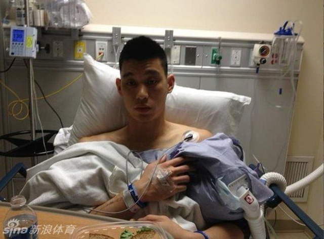 书豪接受手术后