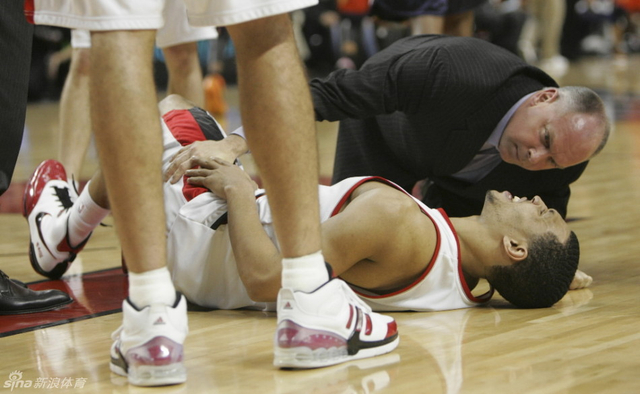 双膝半月板均已摘除