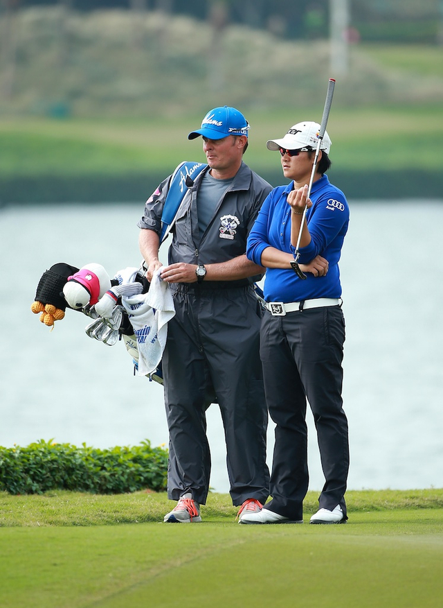 曾雅妮与球童杰森