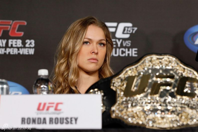 罗西最经典照片 女王演绎完美生涯