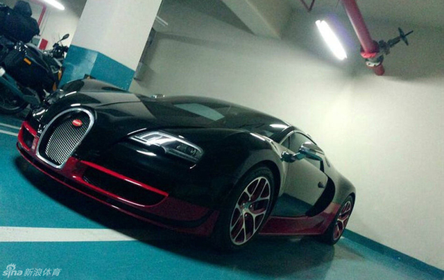 豪车停至于地库