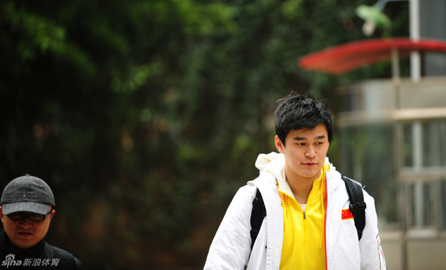 孙杨遭遇冰火两重天-昆明高原冬训