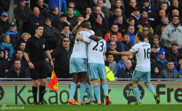 卡尔顿科尔破门