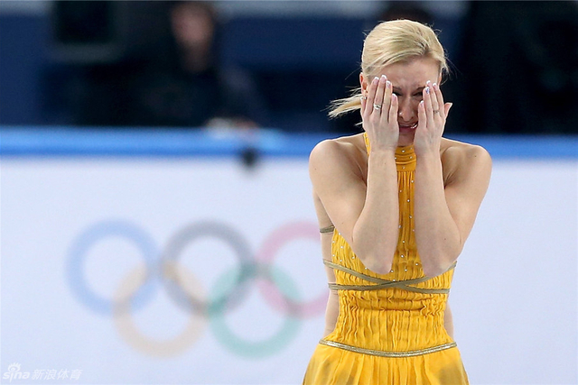 俄女将喜极而泣