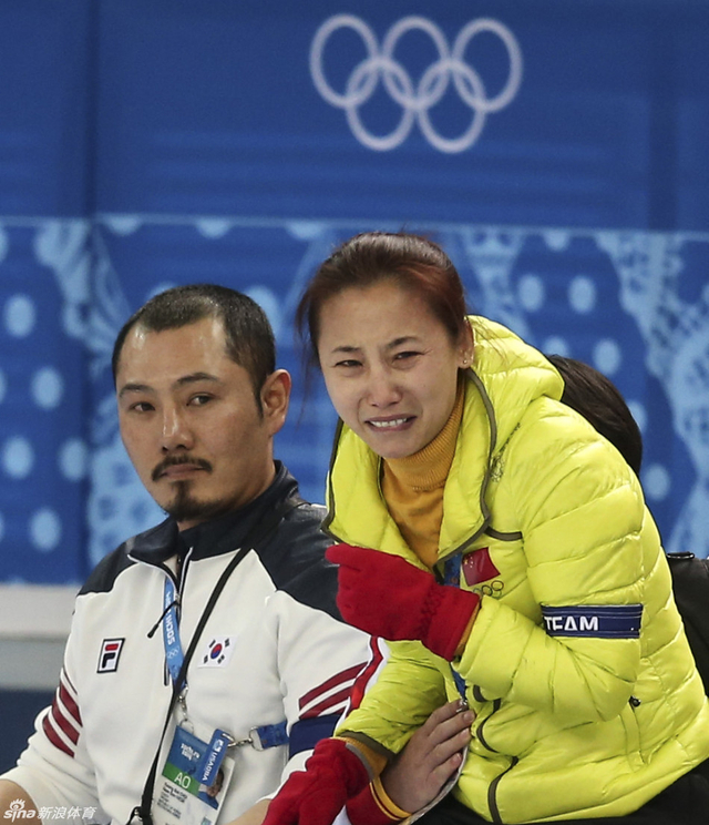 一边无奈另一边激动