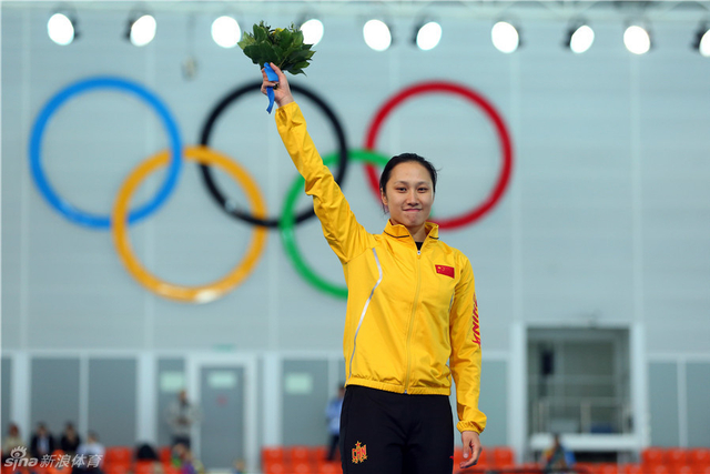 女子1000米张虹夺金