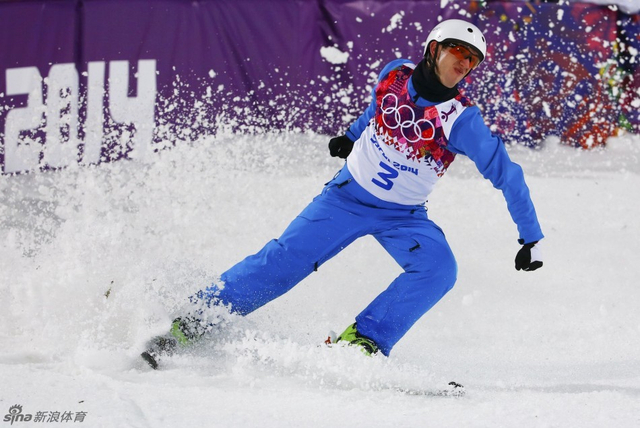 库什内尔完成比赛瞬间