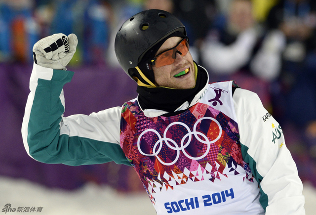 莫里斯庆贺夺银