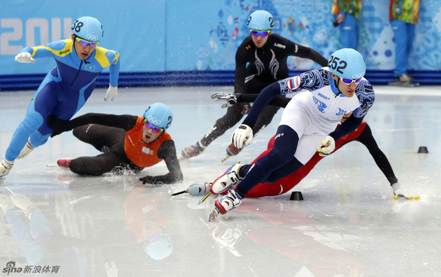 接力赛紧张激烈进行