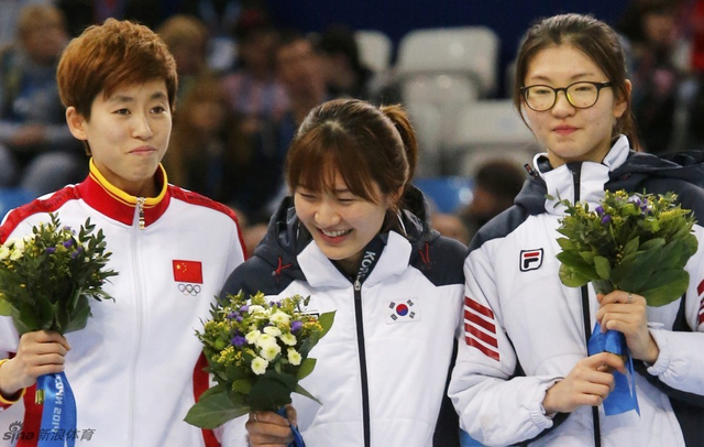 范可新(左)获第二名